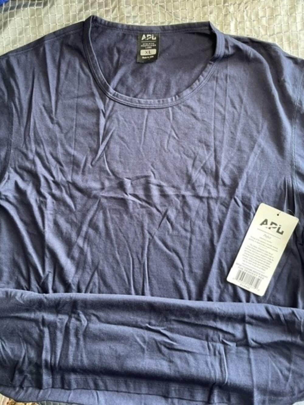 APL T-shirt size XL long x big & tall